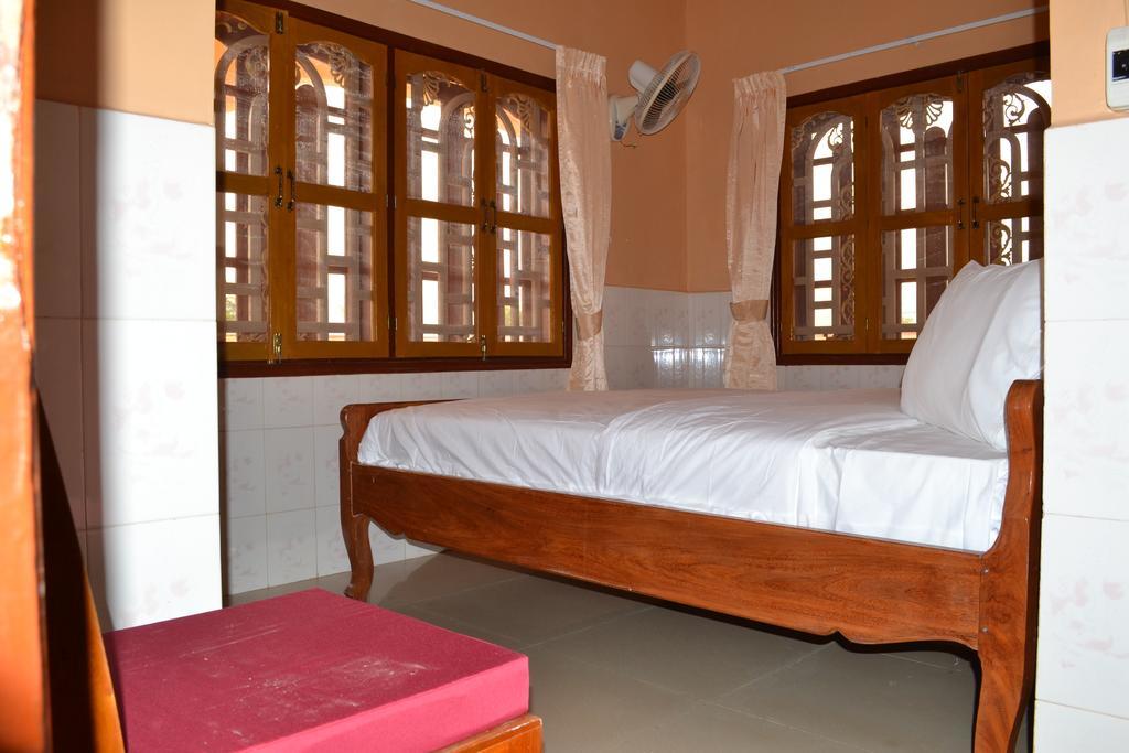 Kampot Manor Otel Oda fotoğraf